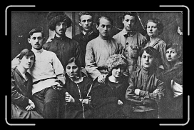 E-P-9-2 * 1952 x 1224 * (690KB)