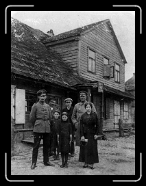 E-P-1-2 * 1039 x 1375 * (340KB)