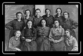 E-P-3-2 * 2379 x 1534 * (1.18MB)