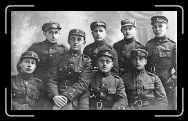 E-P-3 * 1600 x 964 * (497KB)