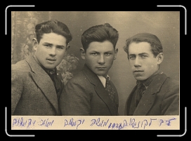 Y08 * 906 x 639 * (415KB)